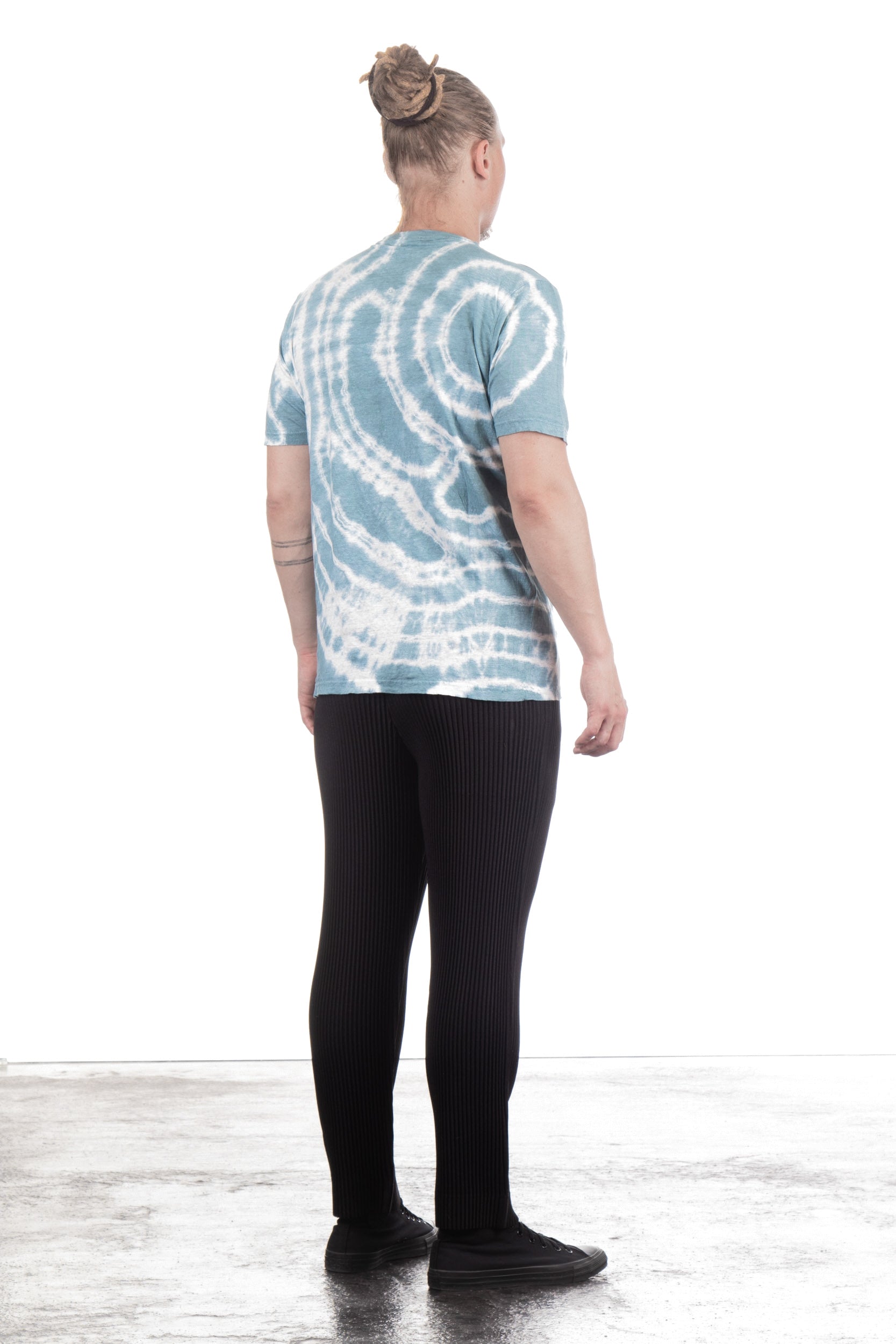 AVANT TOI Herren Leinen T-Shirt Kurzarm Aqua Weiss Print