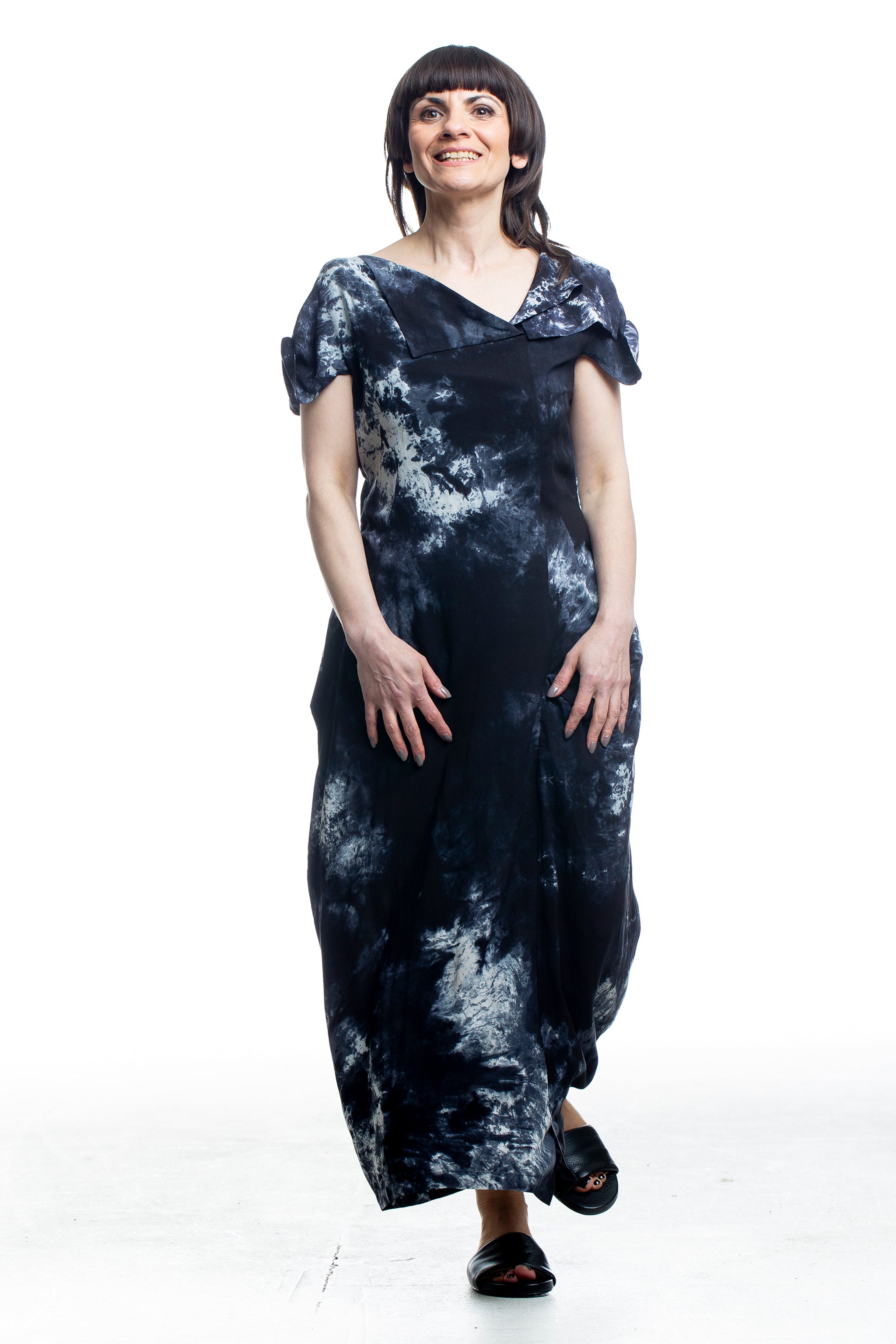 Y’s Avantgarde-Kleid Schwarz Blau in Bewegung