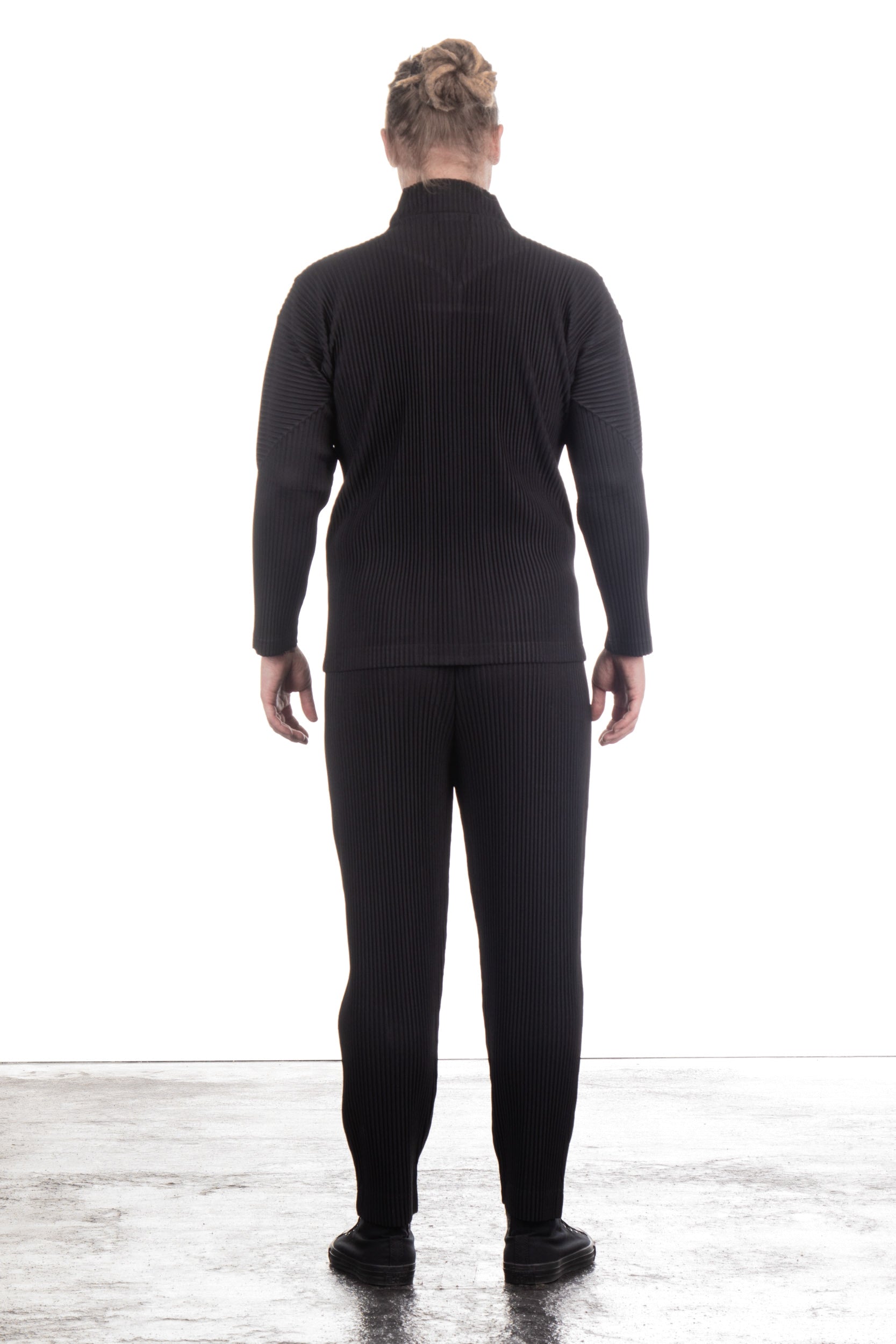 Homme Plissé Issey Miyake Herren Blouson mit Reißverschluss schwarz