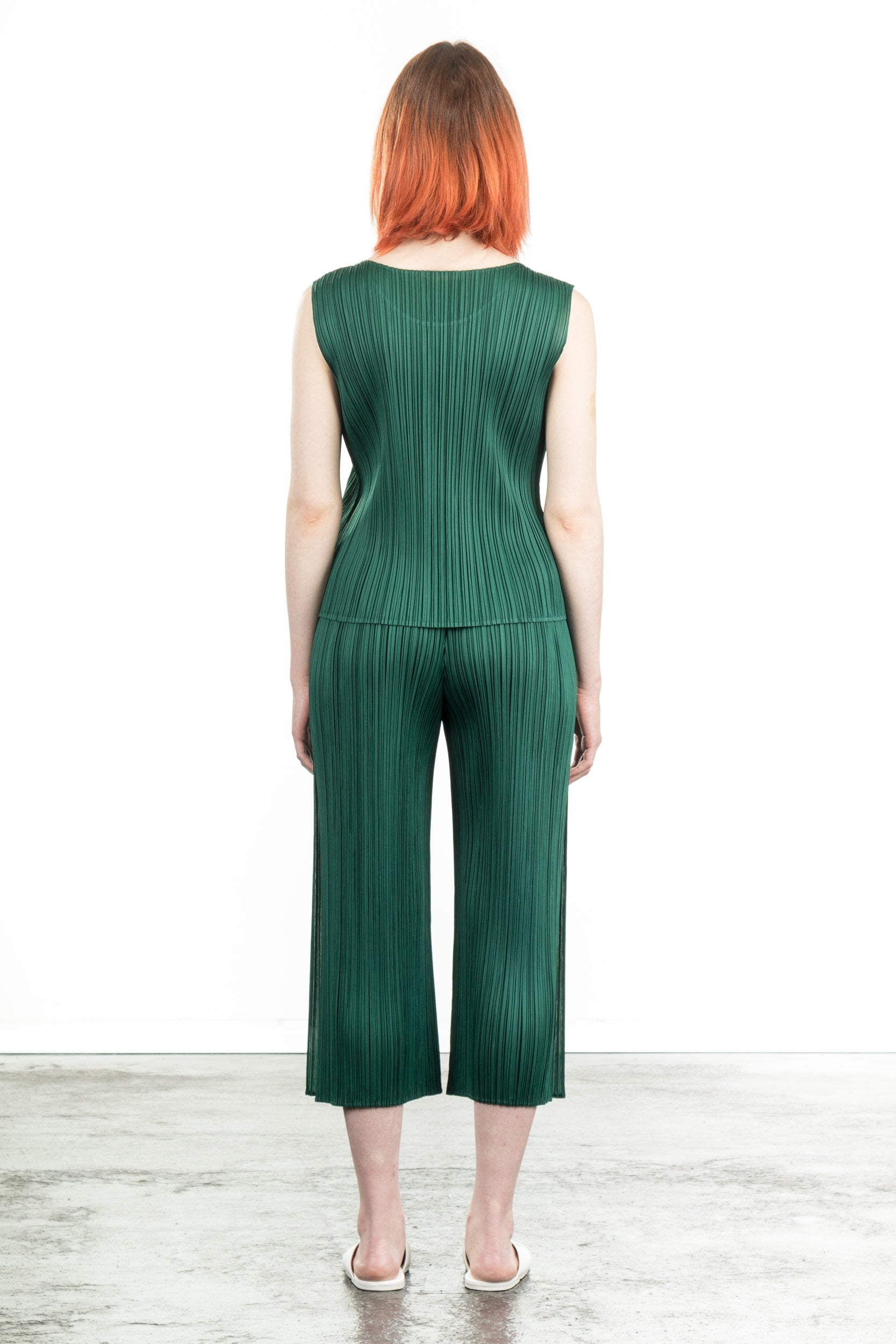 Pleats Please Issey Miyake Damen Plissé Top grün