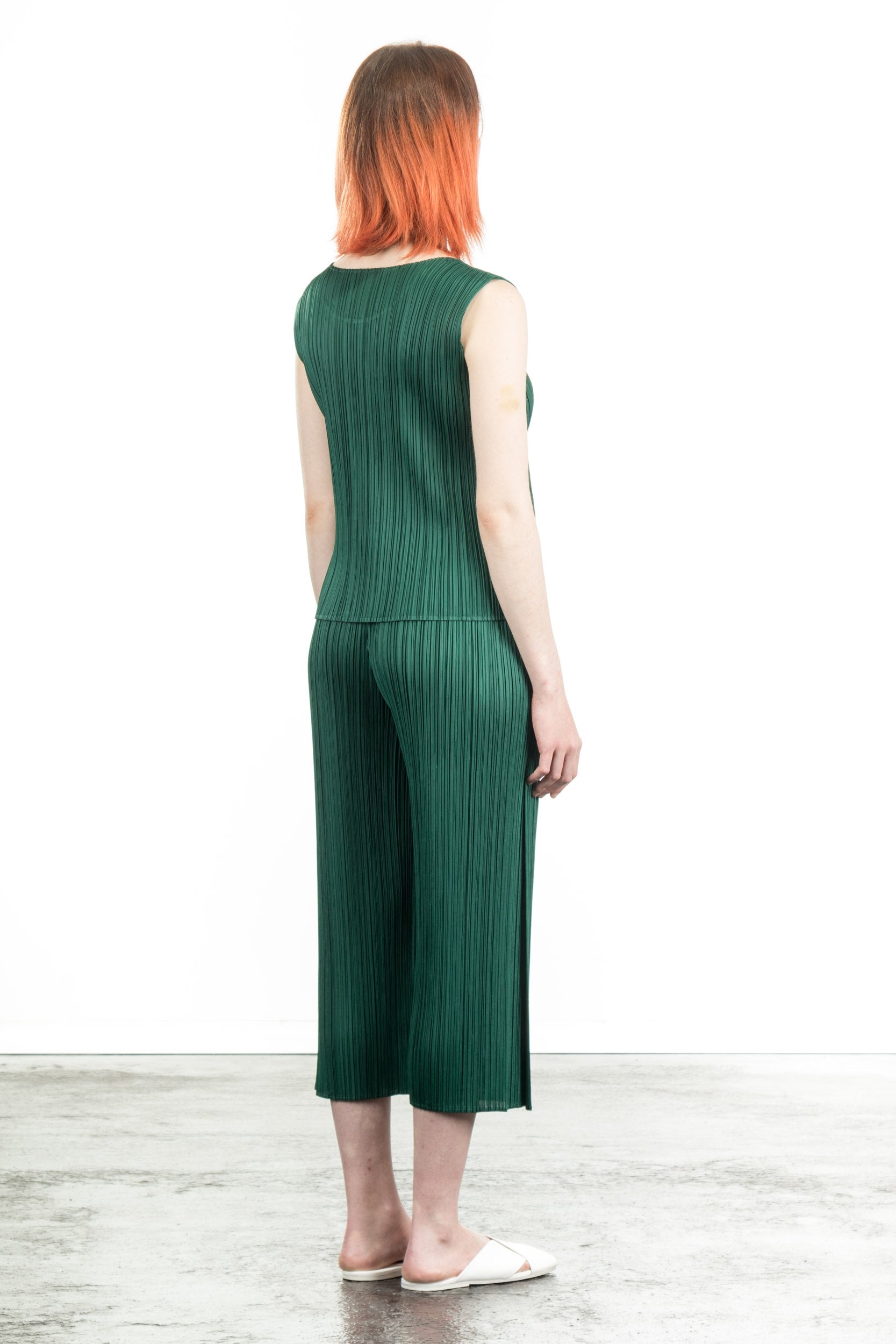 Pleats Please Issey Miyake Damen Plissé Top grün