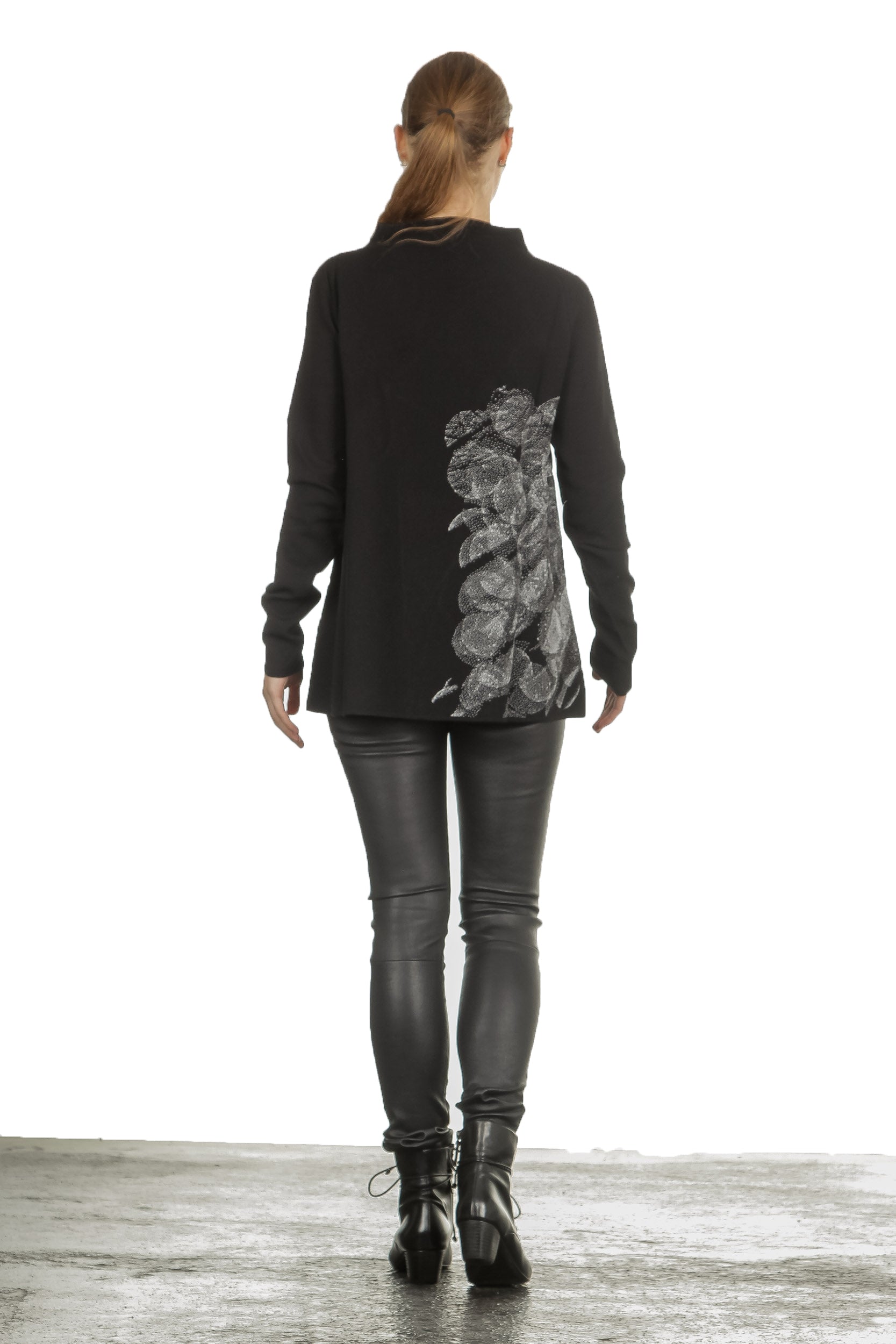 Sarah Pacini Stehkragen Pullover schwarz mit Print