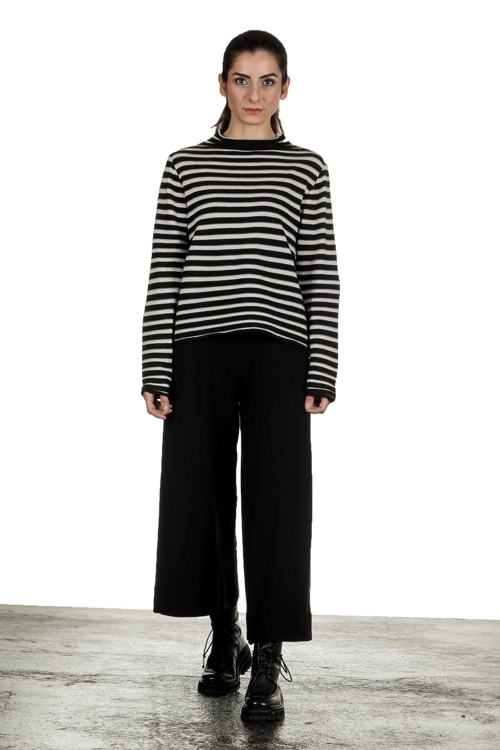 Yukai Damen Pullover mit Stehkragen gestreift schwarz weiß