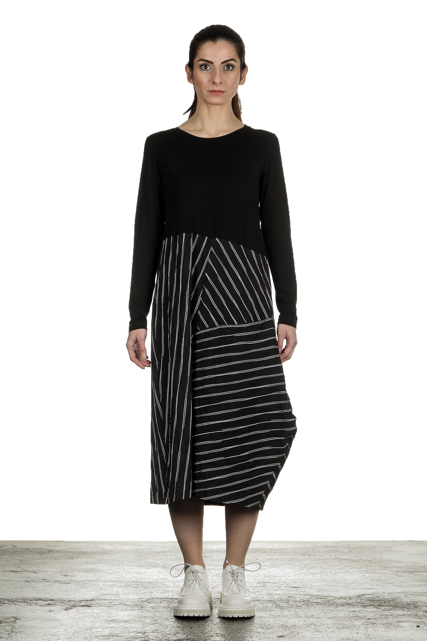 Yukai Damen Kleid Asymetrisch mit Streifen schwarz