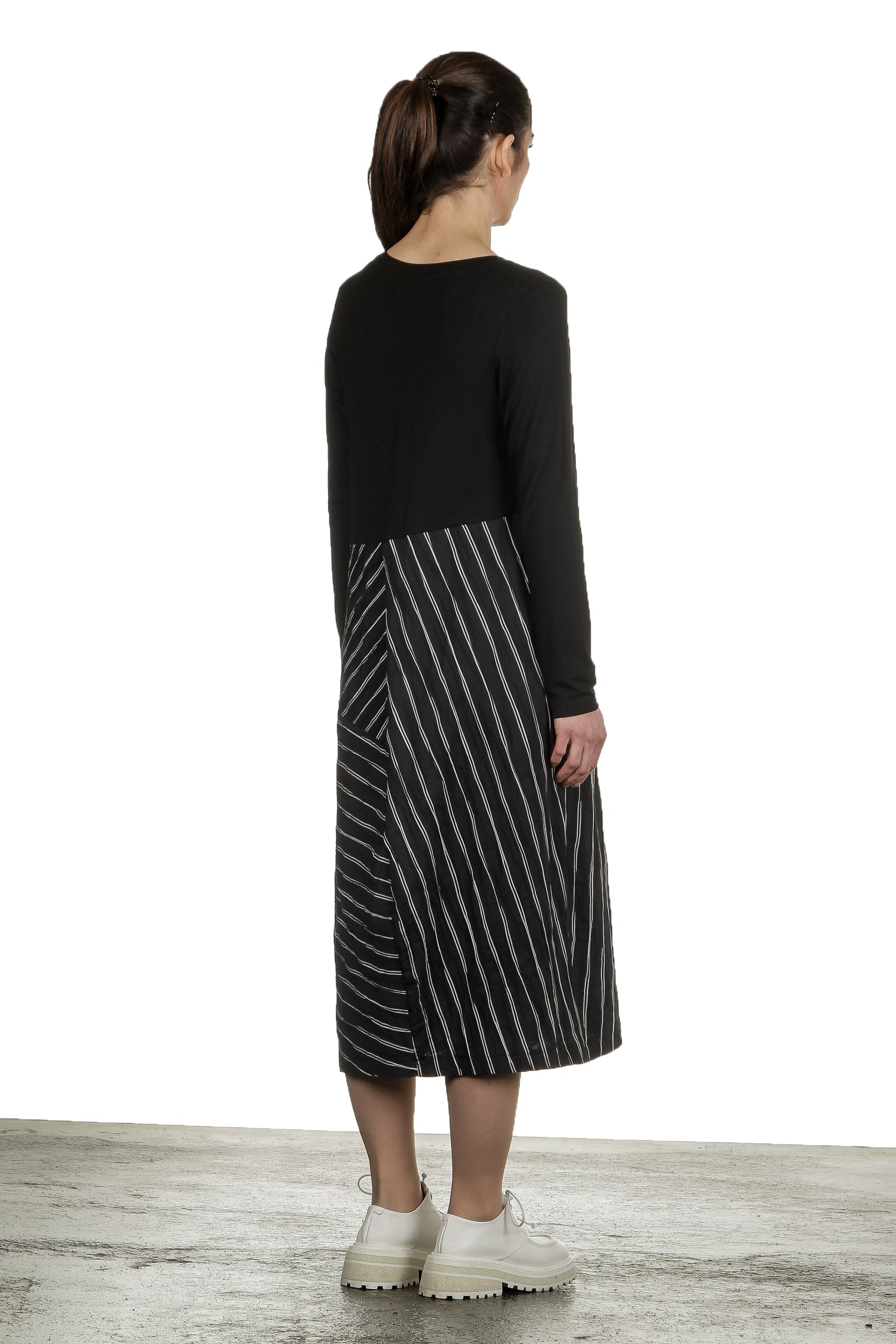 Yukai Damen Kleid Asymetrisch mit Streifen schwarz