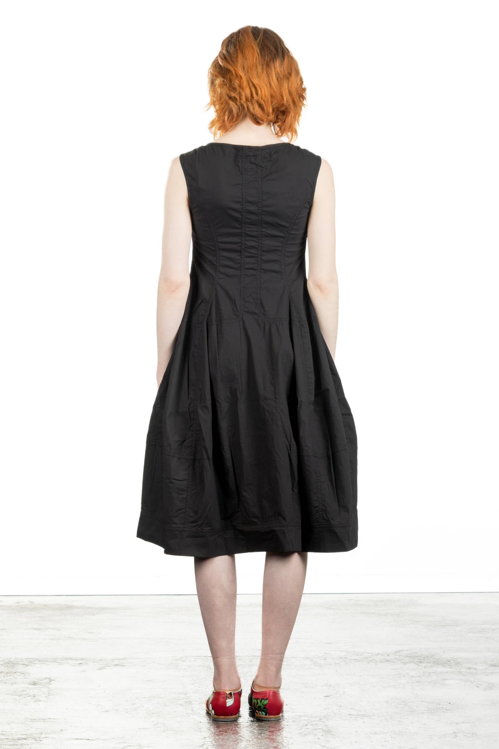 Rundholz Dip Damen Kleid mit ausgestelltem Rock schwarz