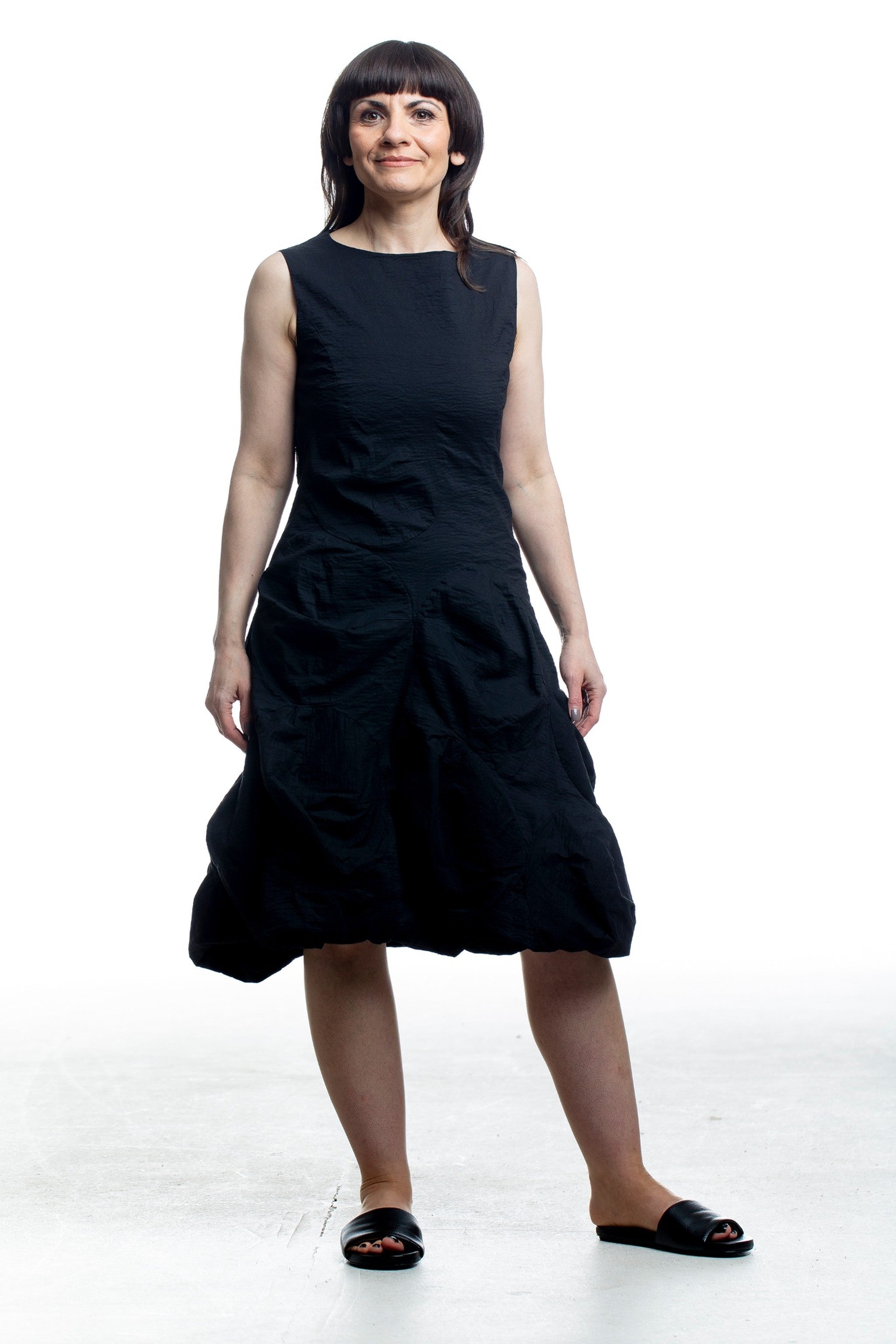 Rundholz Damen Kleid Schwarz vorne
