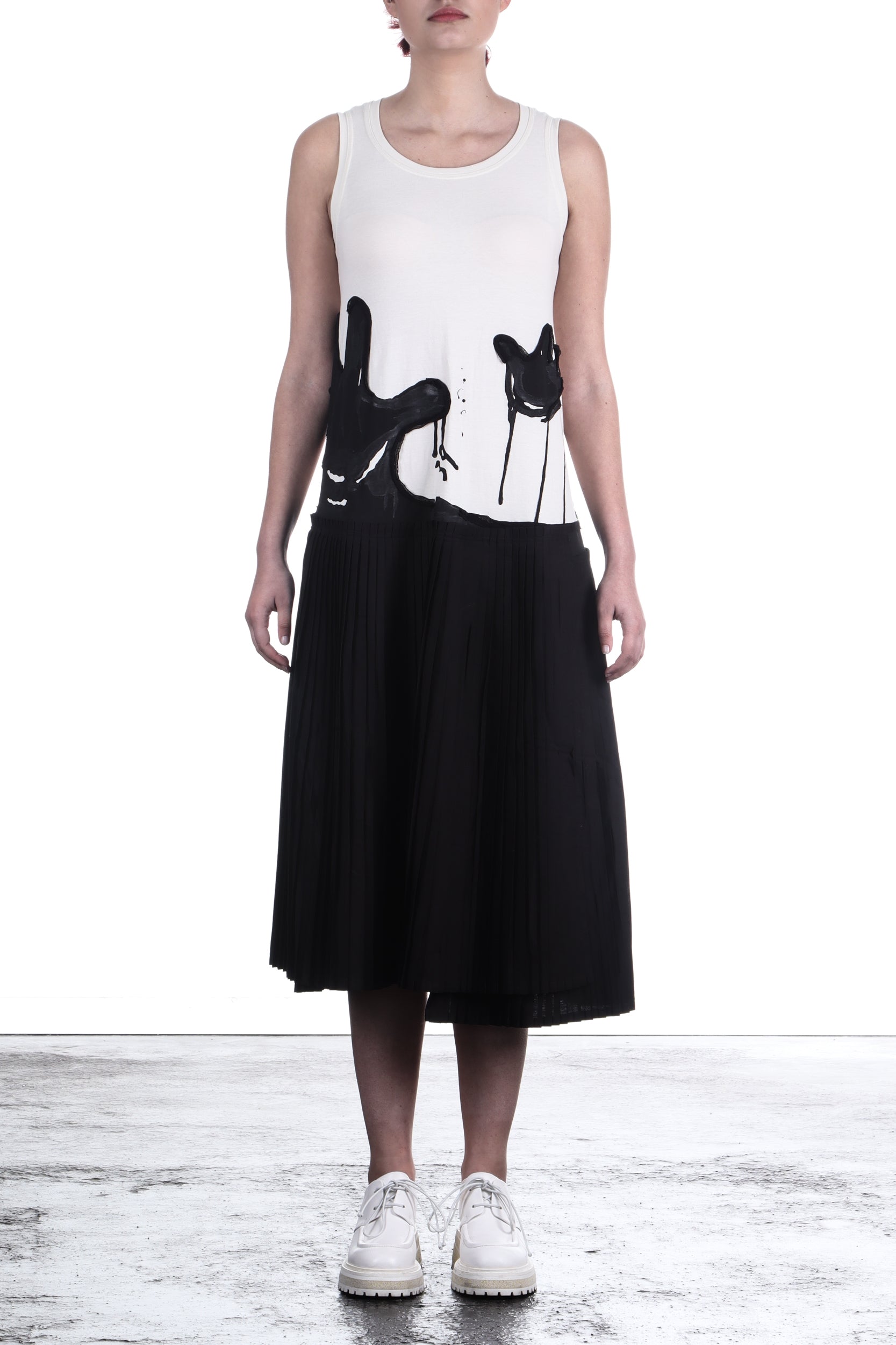 Rundholz Damen Kleid mit Plisseerock Nessel Print schwarz weiß