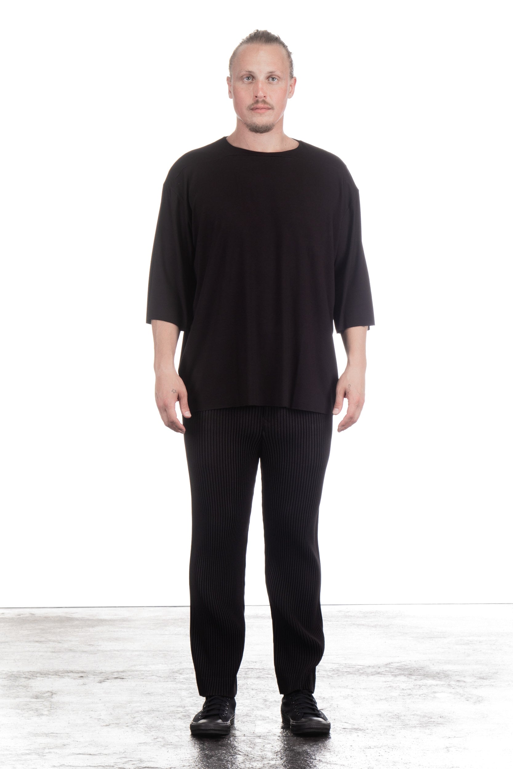 Alexej Ballach Unisex Rundhals T-Shirt CUBE oversized black