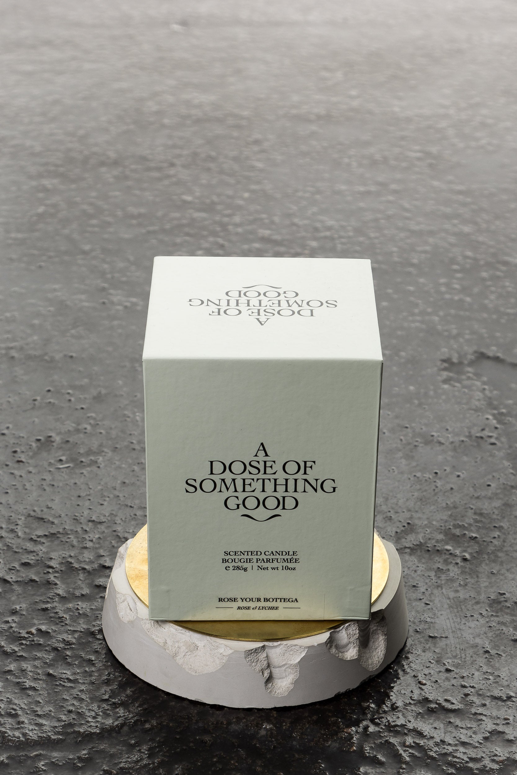 A DOSE OF SOMETHING GOOD Duftkerze ROSE YOUR BOTTEGA weiß