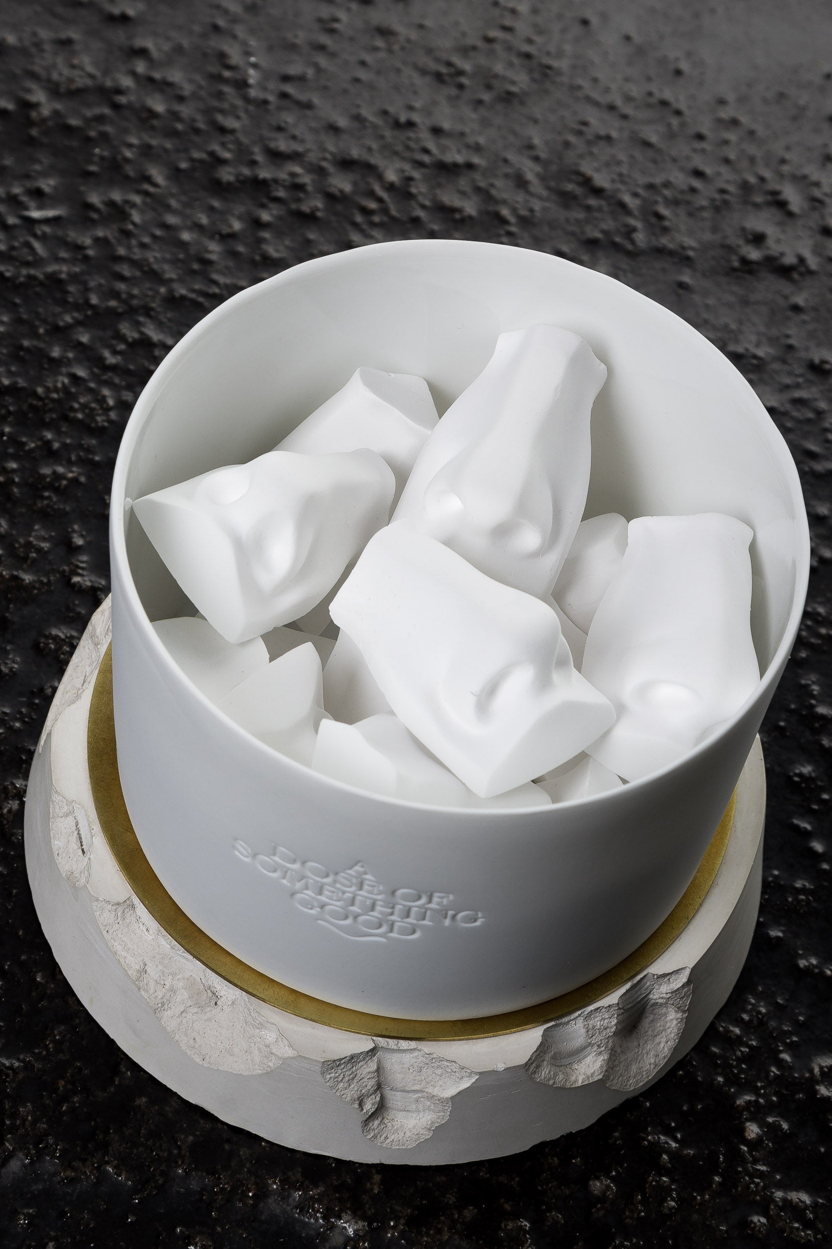 A DOSE OF SOMETHING GOOD Snuff Box ROSE YOUR BOTTEGA weiß