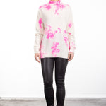 Suzusan Damen Kaschmir Rollkragenpullover Madara Shibori pink wollweiß