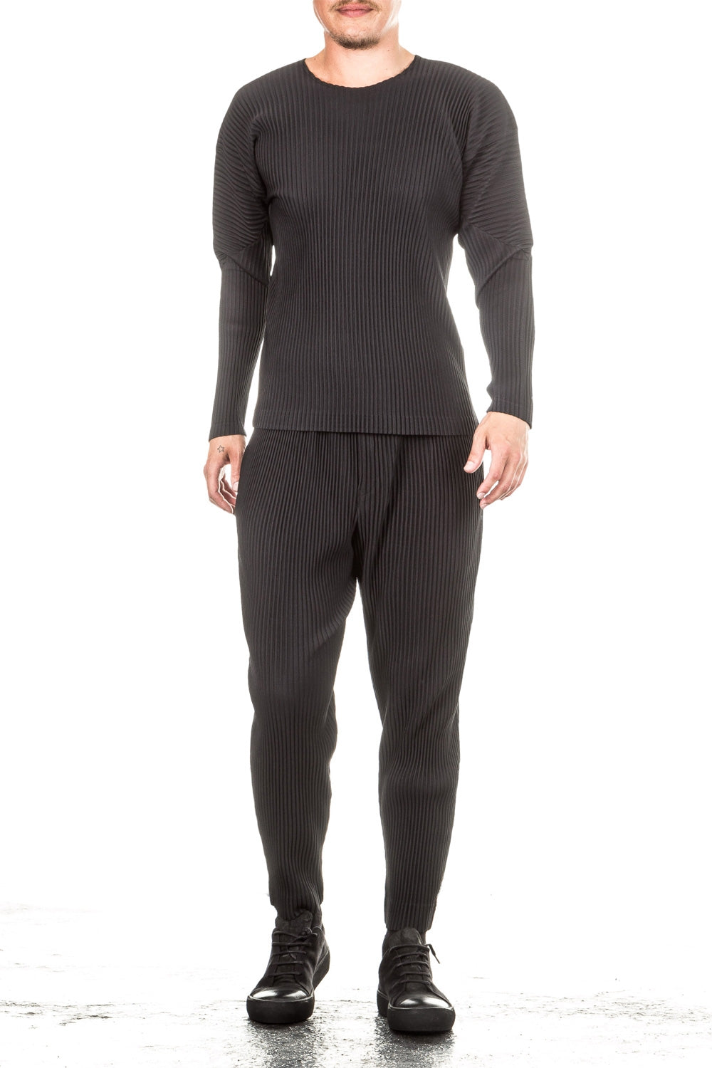 Homme Plissé Issey Miyake Herren longsleeve shirt schwarz