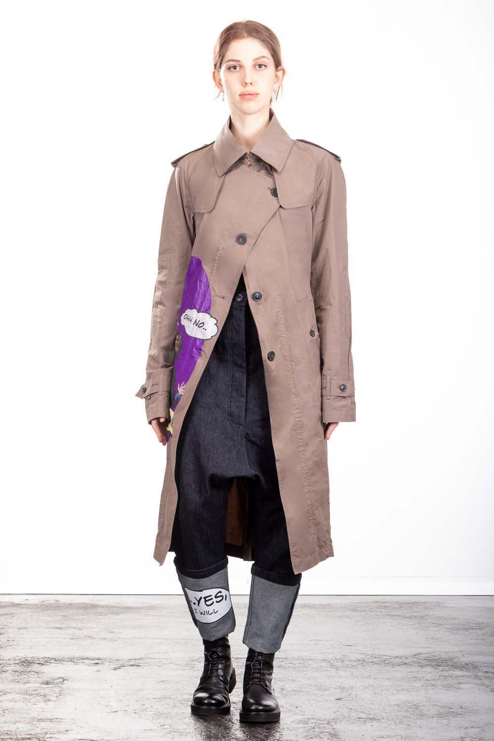 Rundholz Damen Avantgarde Trenchcoat Comicprint