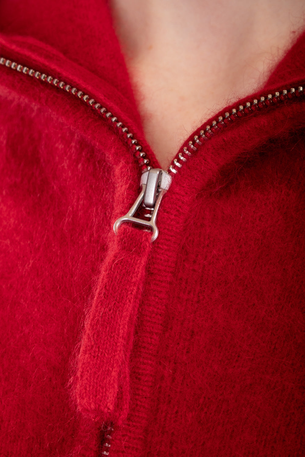 Rundholz Damen Kapuzenstrickjacke Racoonhair rot 