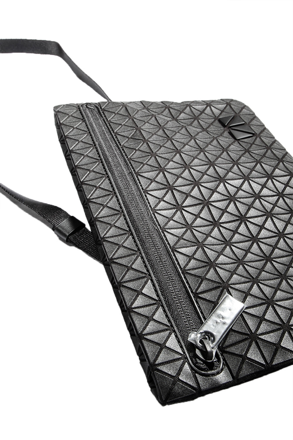 BAO BAO ISSEY MIYAKE  SMALL MESSENGER BAG anthracite