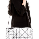BAO BAO ISSEY MIYAKE CARTON S LARGE MESSENGER BAG  weiß