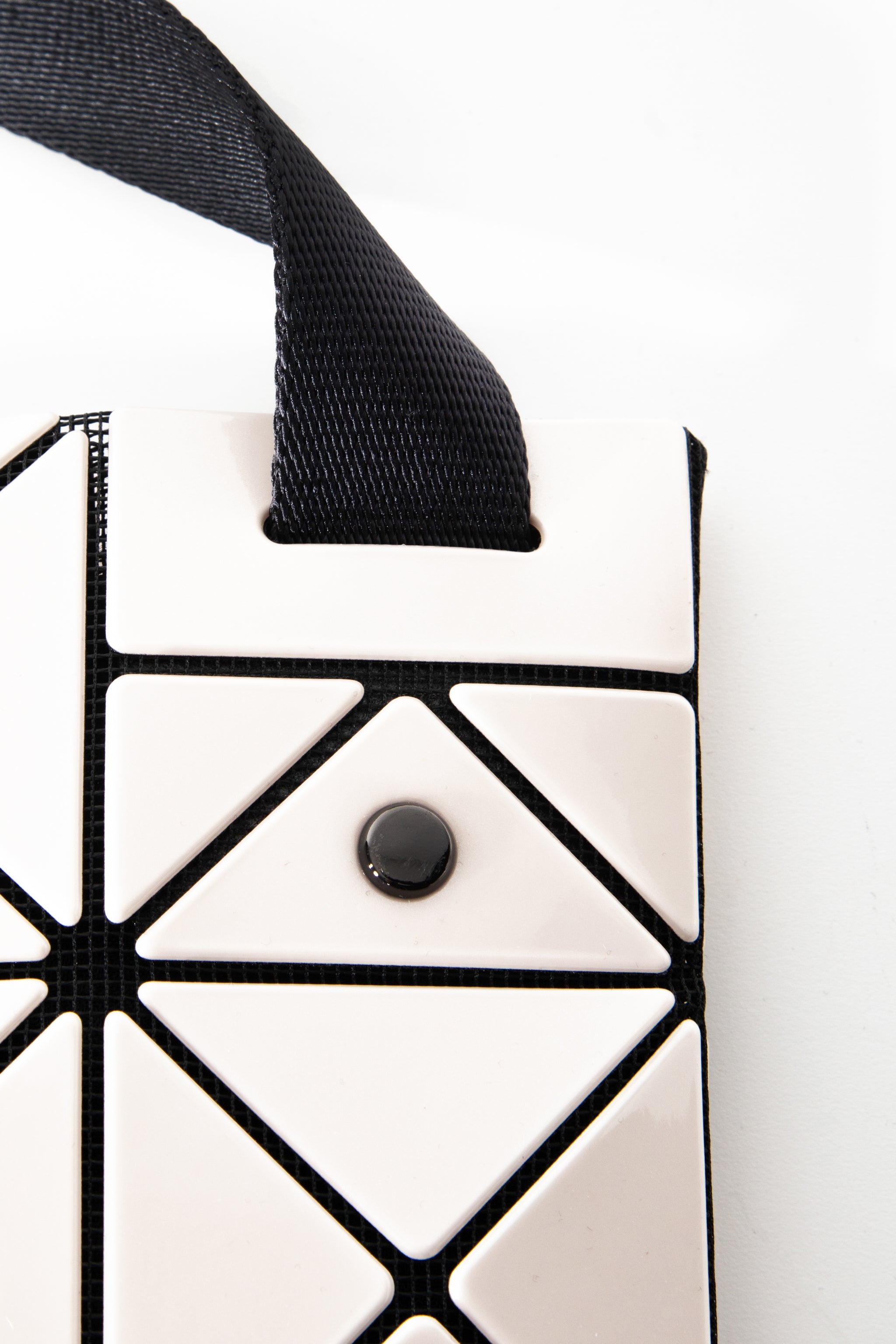 BAO BAO ISSEY MIYAKE Umhängetasche LUCENT weiß – Ansicht 4