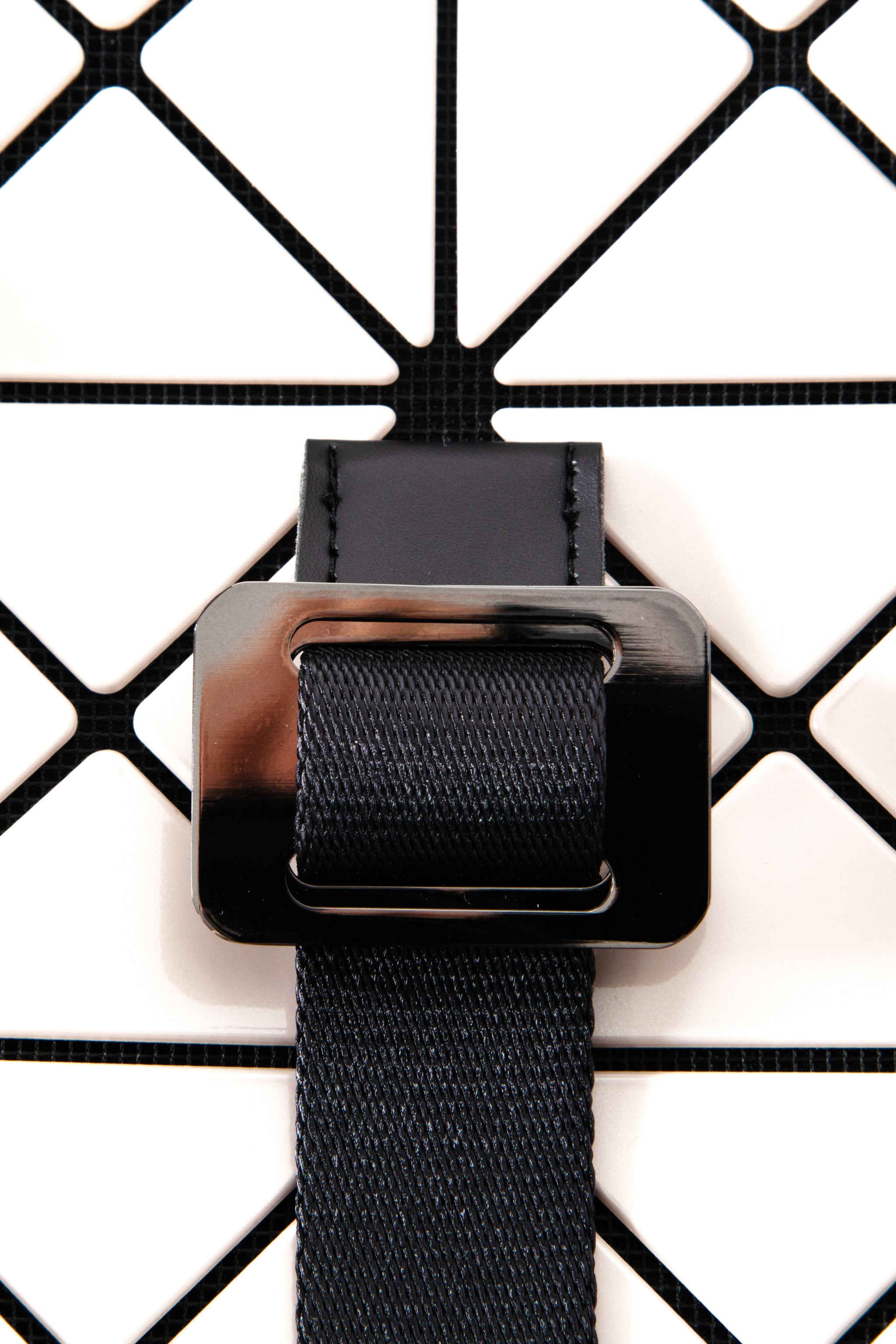 BAO BAO ISSEY MIYAKE Umhängetasche LUCENT weiß – Ansicht 5