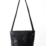 BAO BAO ISSEY MIYAKE Umhängetasche BLOCKY mattschwarz Frontansicht