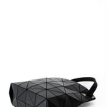 BAO BAO ISSEY MIYAKE Umhängetasche BLOCKY mattschwarz Liegeansicht