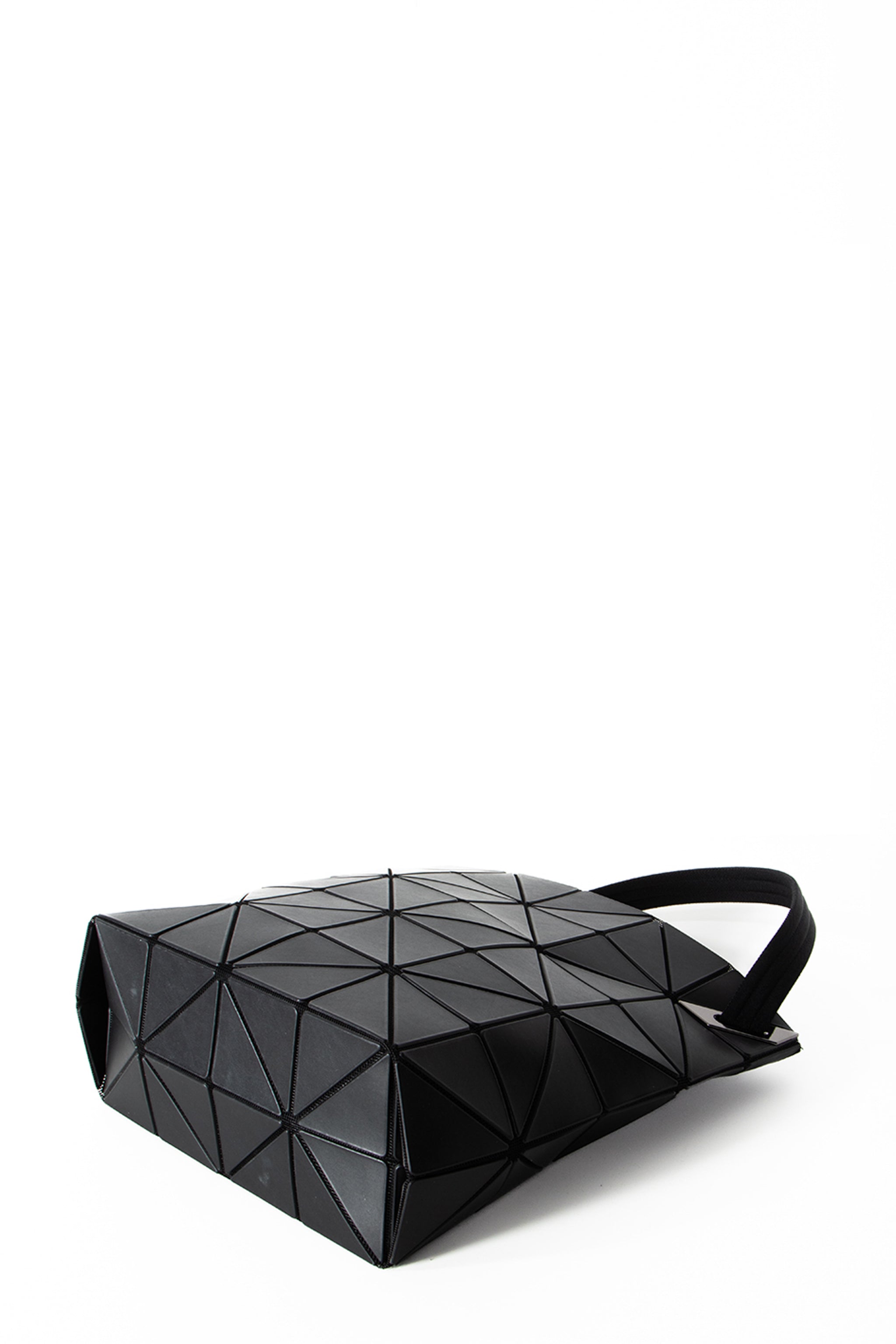 BAO BAO ISSEY MIYAKE Umhängetasche BLOCKY mattschwarz Liegeansicht