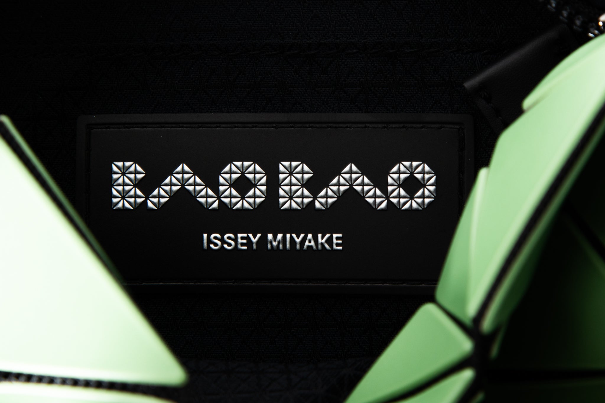 BAO BAO ISSEY MIYAKE Umhängetasche CUBOID grün – Ansicht 4