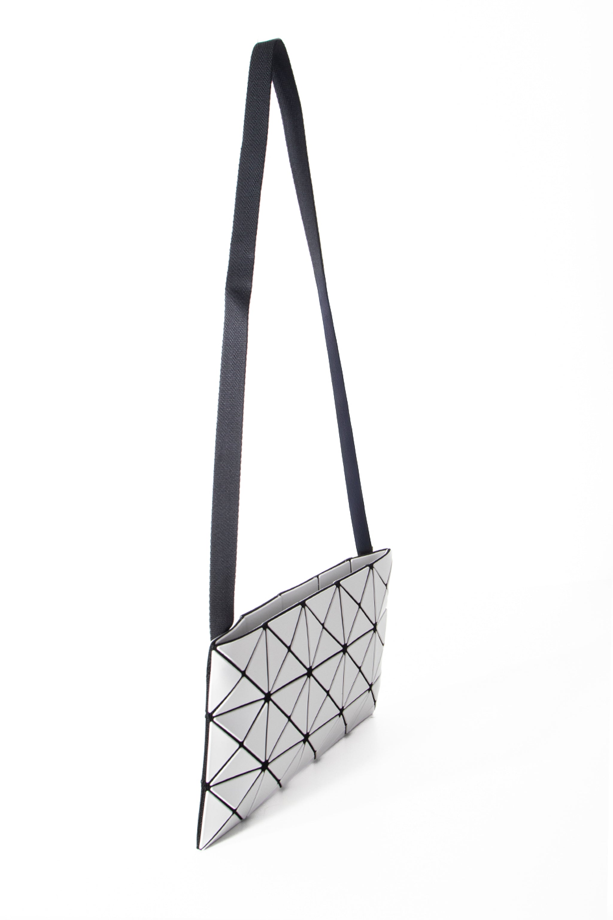 BAO BAO ISSEY MIYAKE Umhängetasche LUCENT MATTE hellgrau – Ansicht 2
