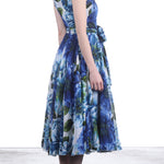 SAMANTHA SUNG Damen Träger-Kleid ASTER mit floralem Print weiß blau