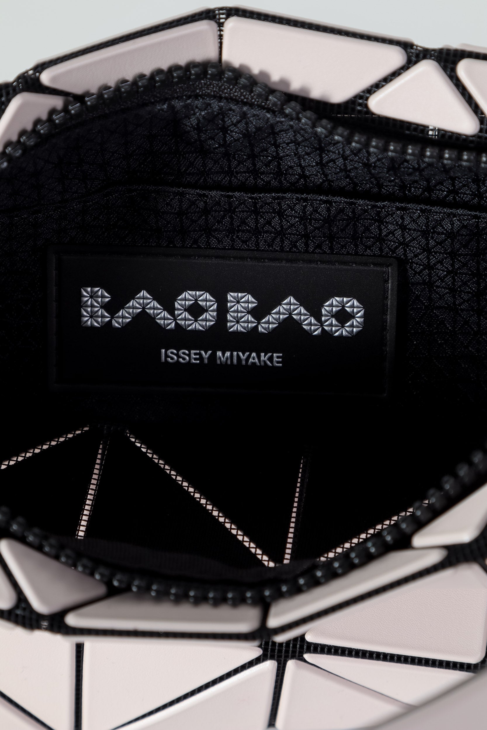 BAO BAO ISSEY MIYAKE Handtasche BOSTON beige