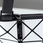 BAO BAO Issey Miyake Schultertasche PRISM KANGAROO hellgrau anthrazit
