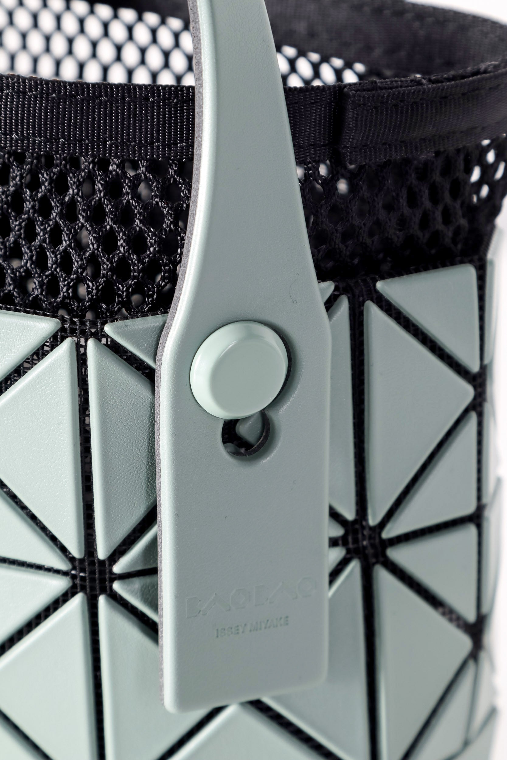BAO BAO ISSEY MIYAKE Handtasche LUCENT BOXY khaki