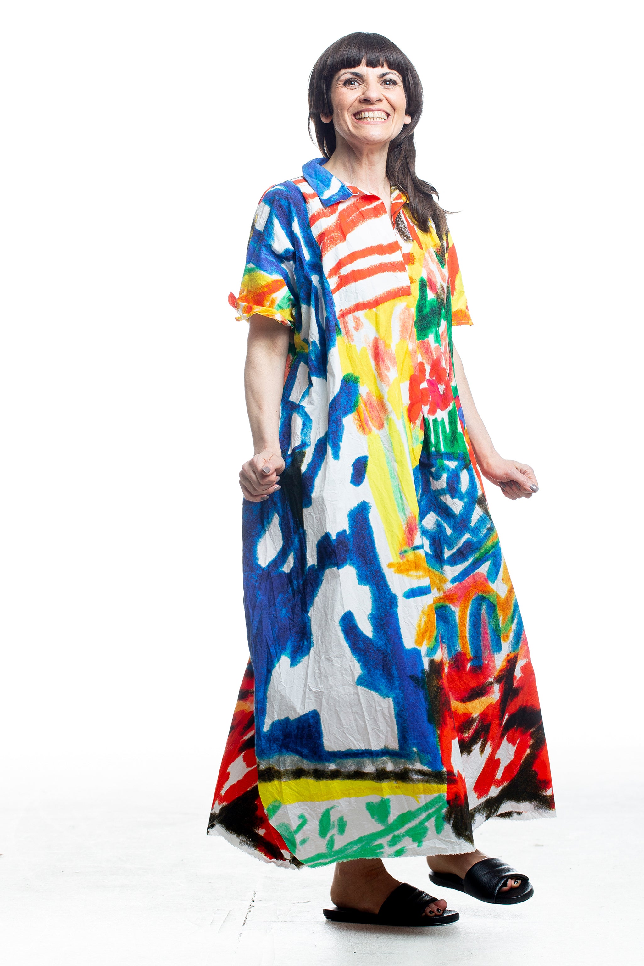 Daniela Gregis Kleid Basilikum Motiv in Bewegung