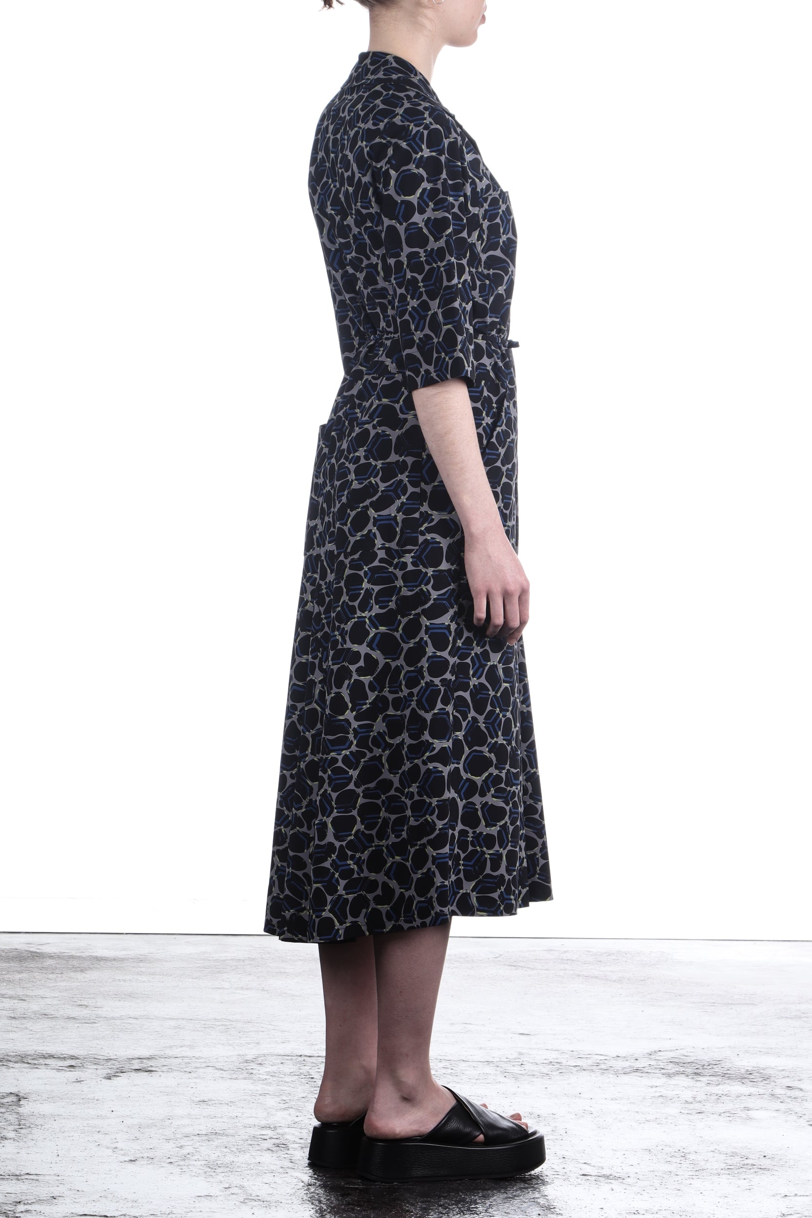 Schella Kann 2 Damen Stretch Kleid mit organic Print grau schwarz