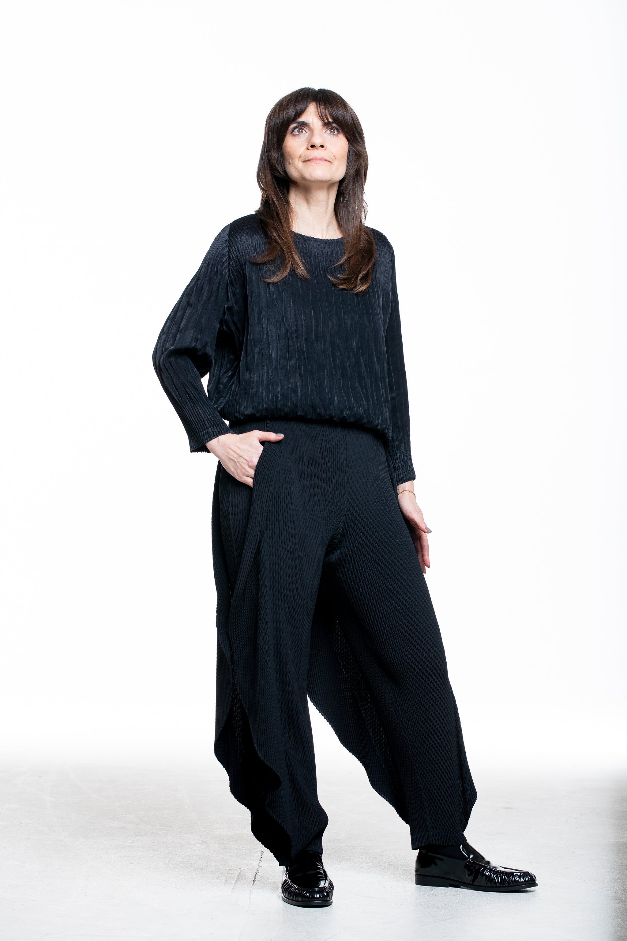 Issey Miyake Damen Langarmshirt SUEDE LIKE PUFF PLEATS schwarz