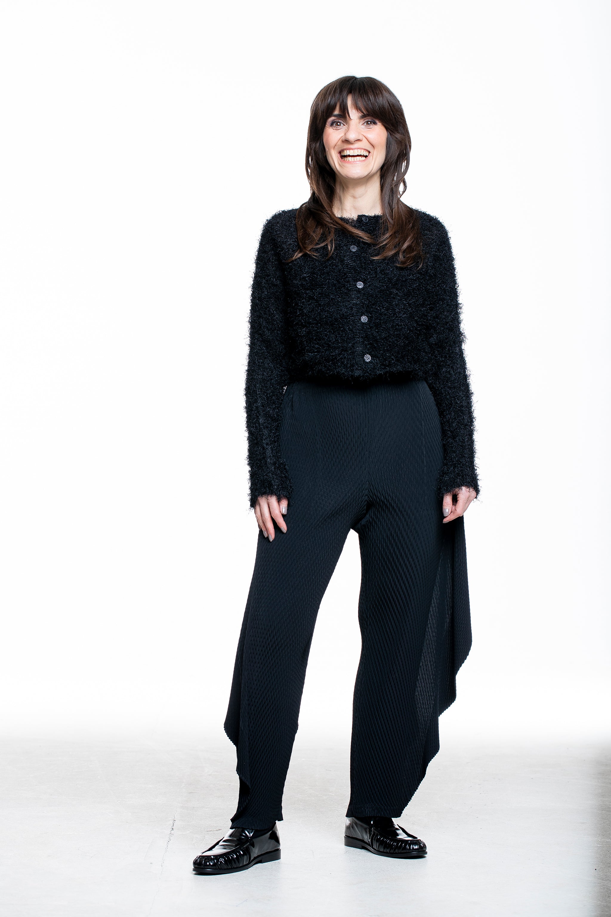 Issey Miyake Damen Cardigan SHIFTED FUZZY PLEATS schwarz