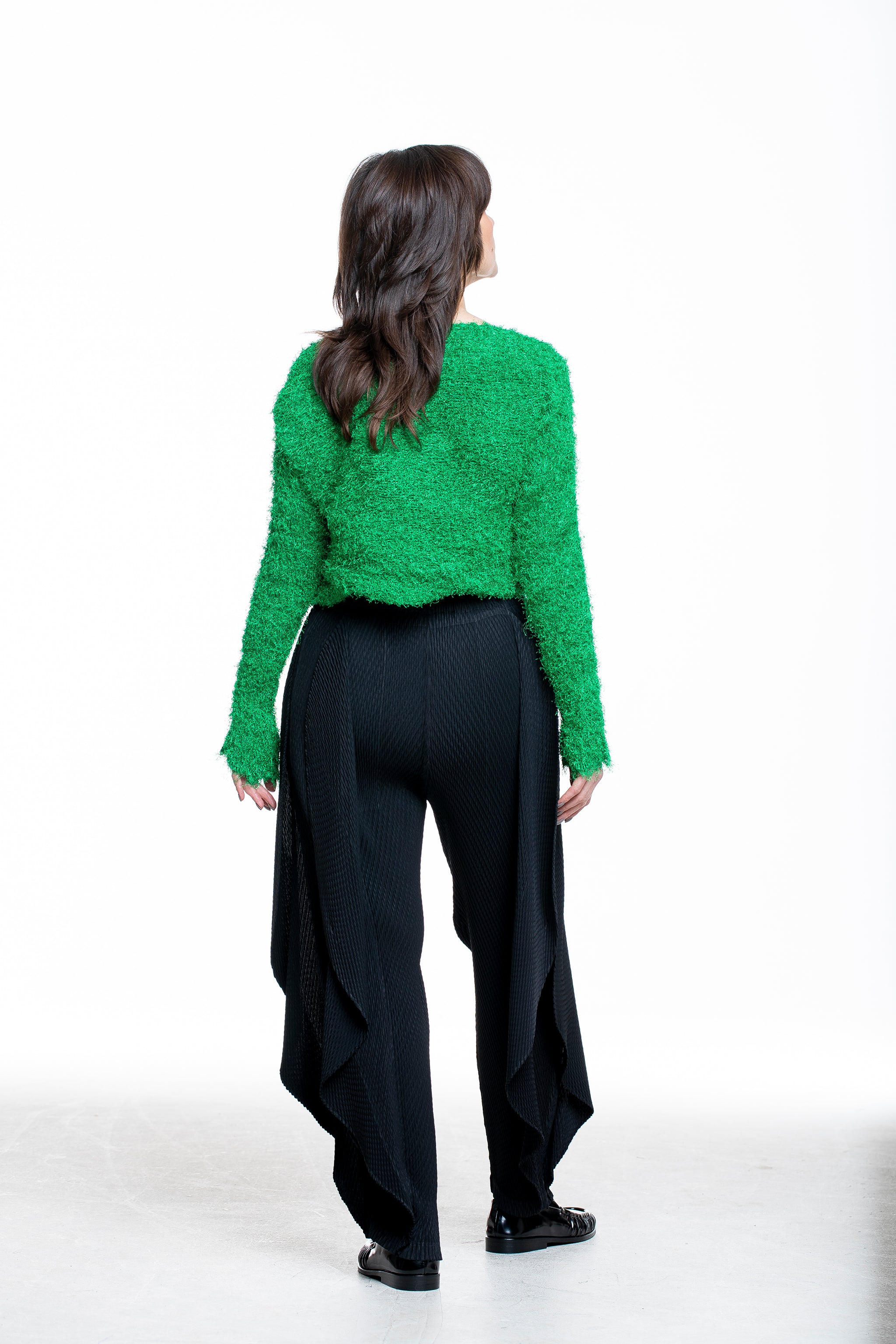 Issey Miyake Damen Cardigan SHIFTED FUZZY PLEATS grün - Rückansicht