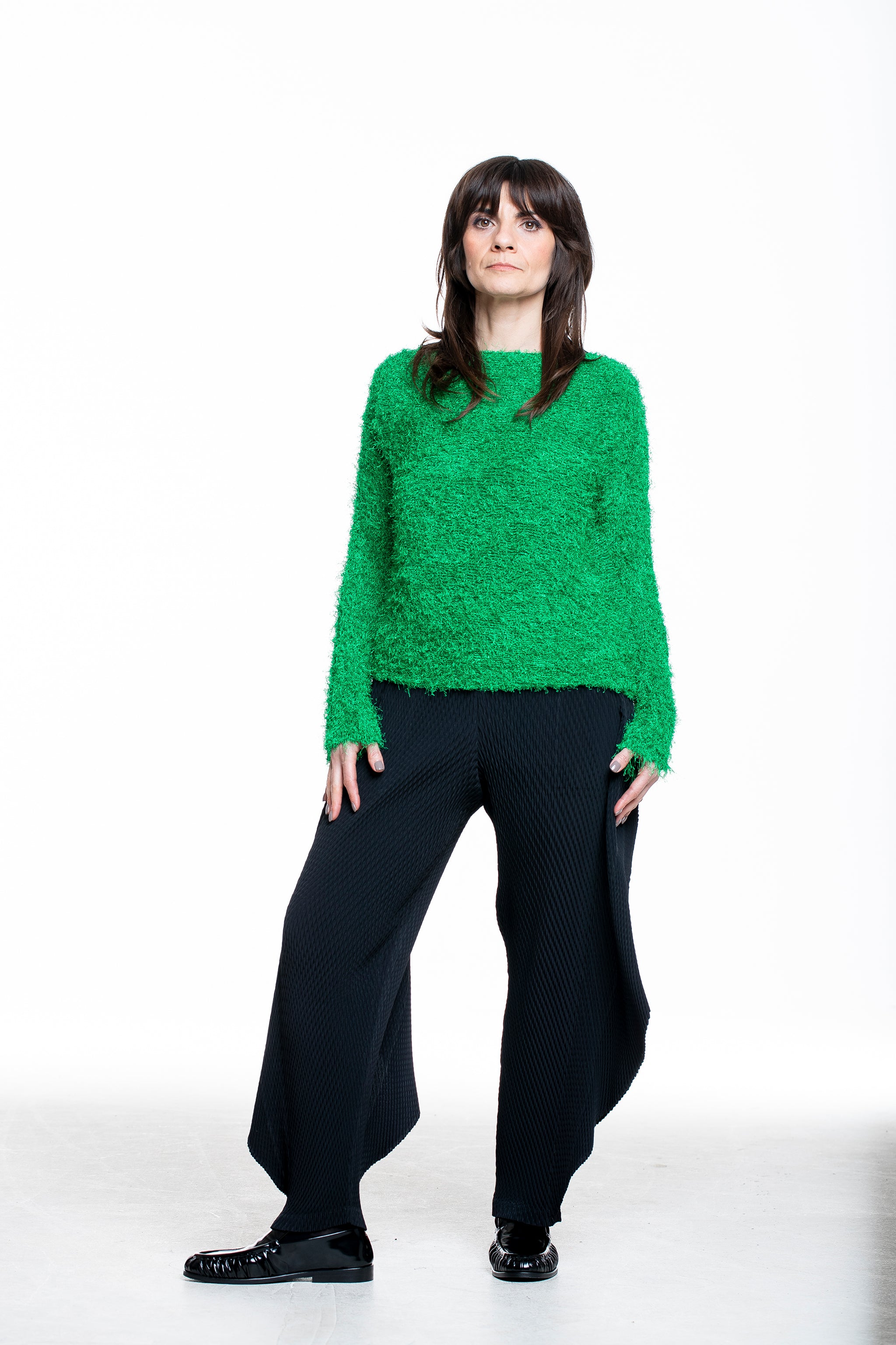 Issey Miyake Damen SHIFTED FUZZY PLEATS Pullover grün