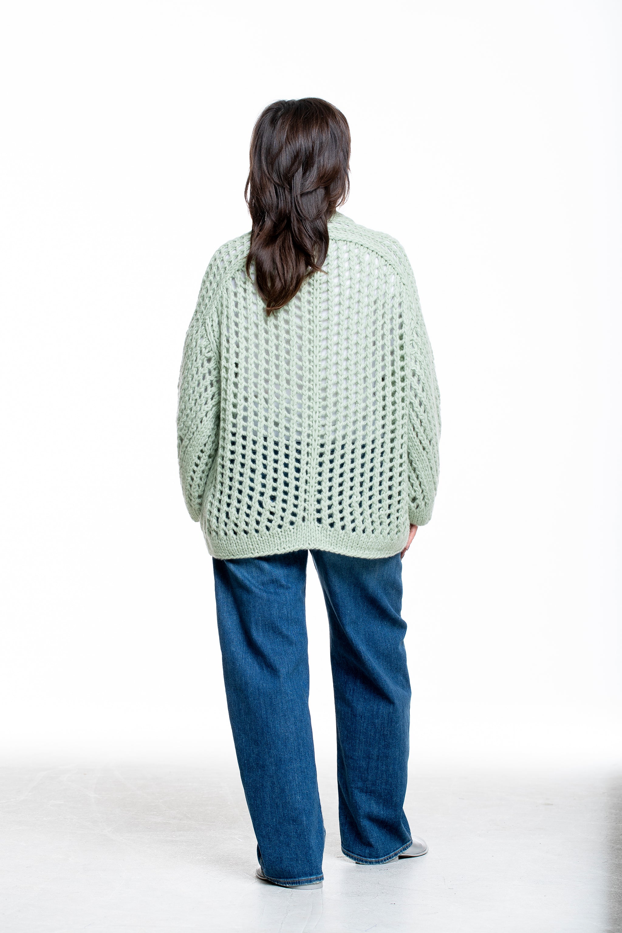 Iris von Arnim Damen Kaschmir Baumwolle Handstrick Cardigan pistazie - Rückansicht