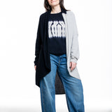 Suzusan Damen Kaschmir Pullover schwarz hellgrau mit Cape