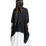 Yohji Yamamoto Damen Seidenbluse mit Print schwarz Rückansicht
