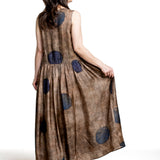 Uma Wang Kleid beige blau Rückansicht mit weitem Fall