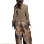 Uma Wang Pansy Pants Brown Blue mit weitem Bein - Look hinten