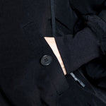 Yohji Yamamoto Damen Bomberjacke mit wandelbarer Kapuze schwarz Detail