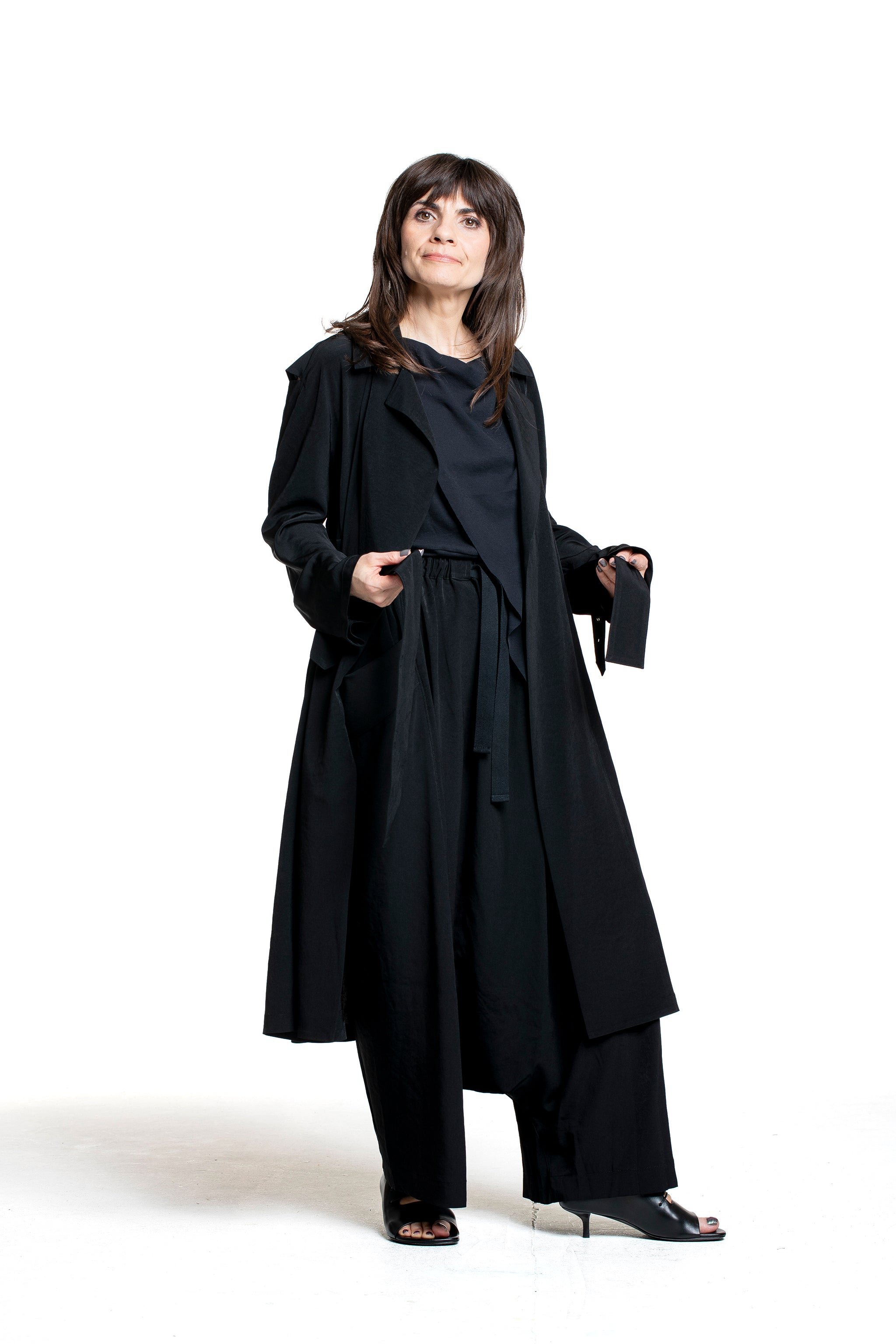 Yohji Yamamoto Damen Wickelmantel mit Gürtel schwarz Vorderansicht