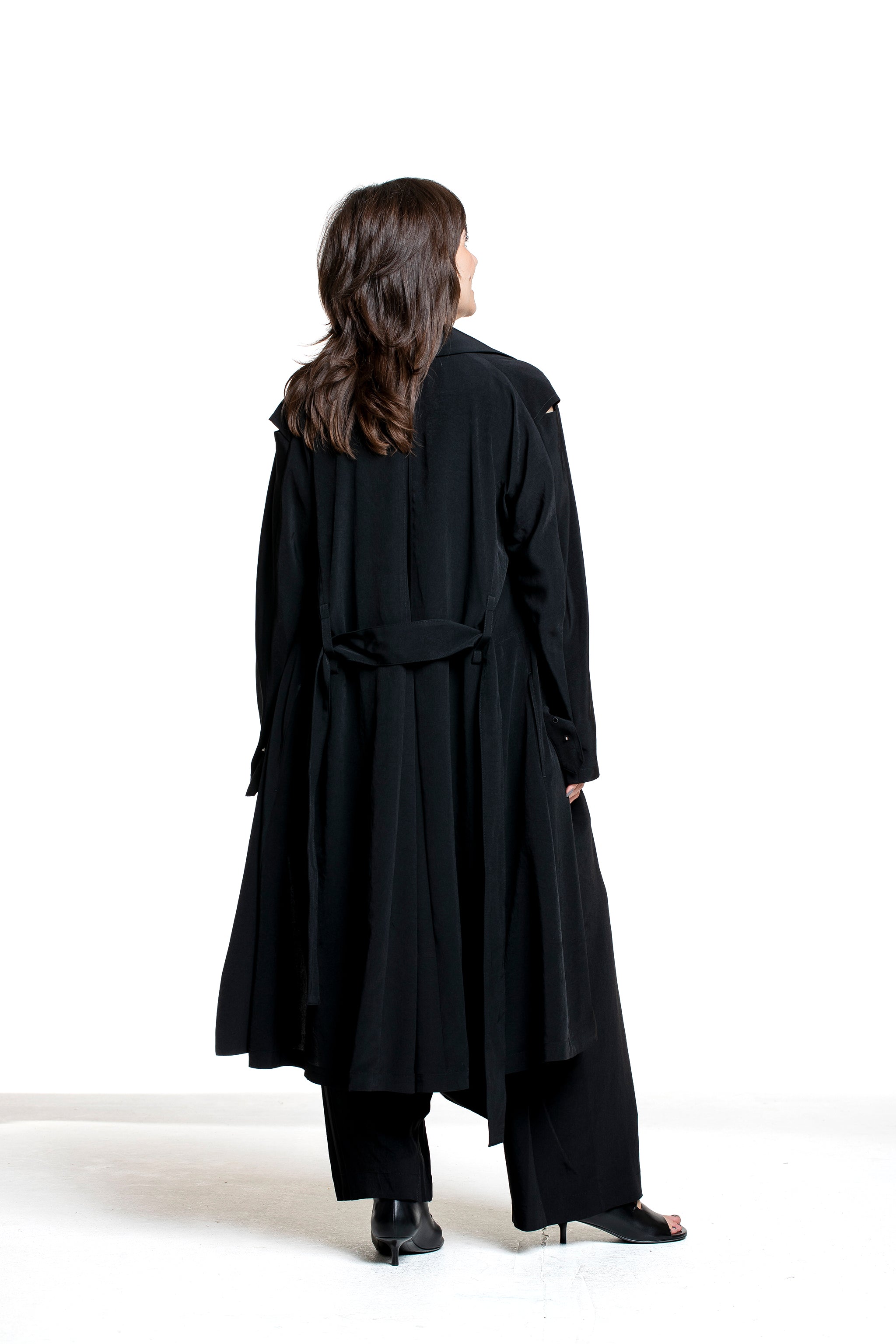 Yohji Yamamoto Damen Wickelmantel mit Gürtel schwarz Rückansicht
