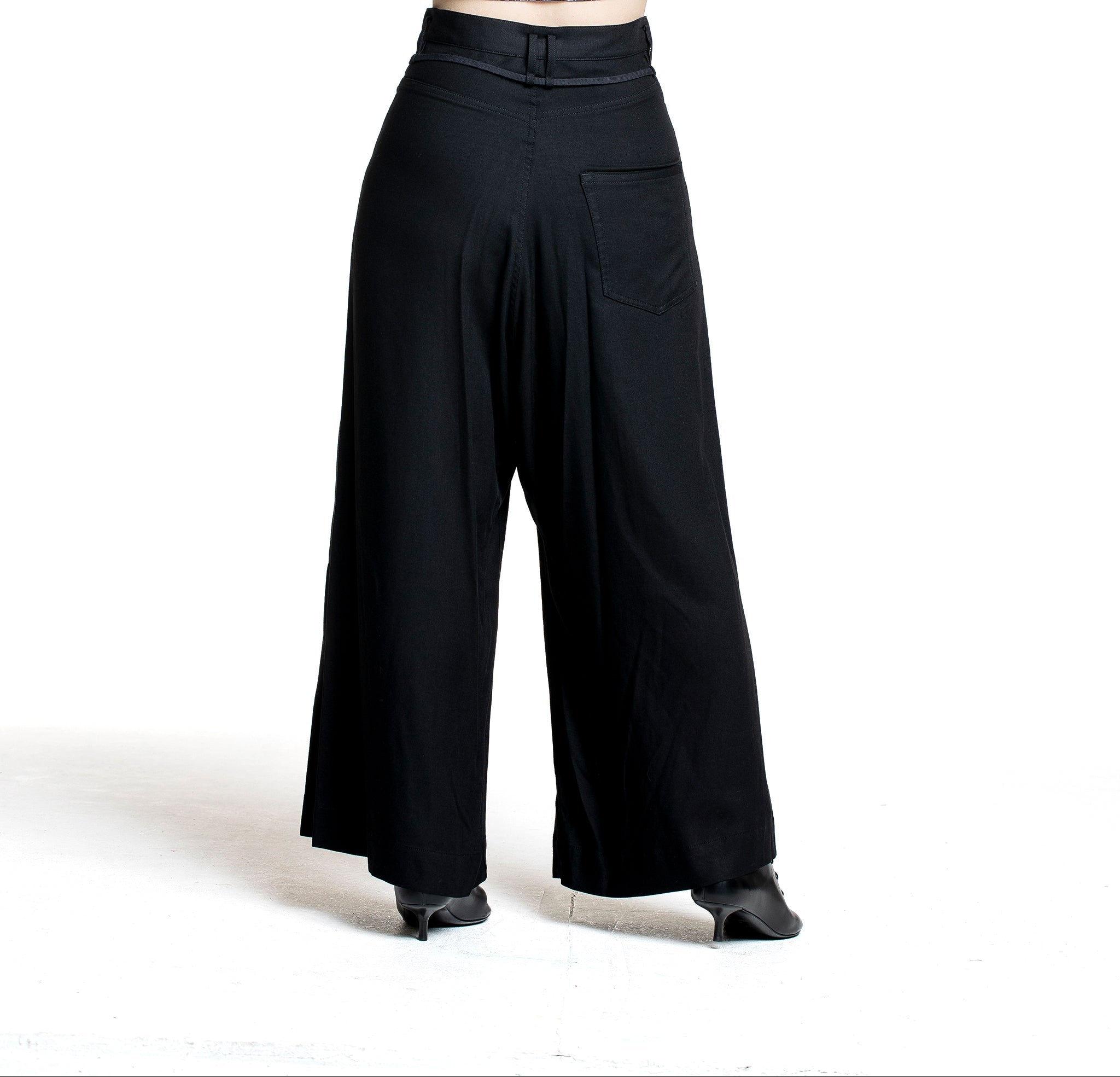 Yohji Yamamoto Damen weite Hose mit Bindebändern schwarz Rückansicht
