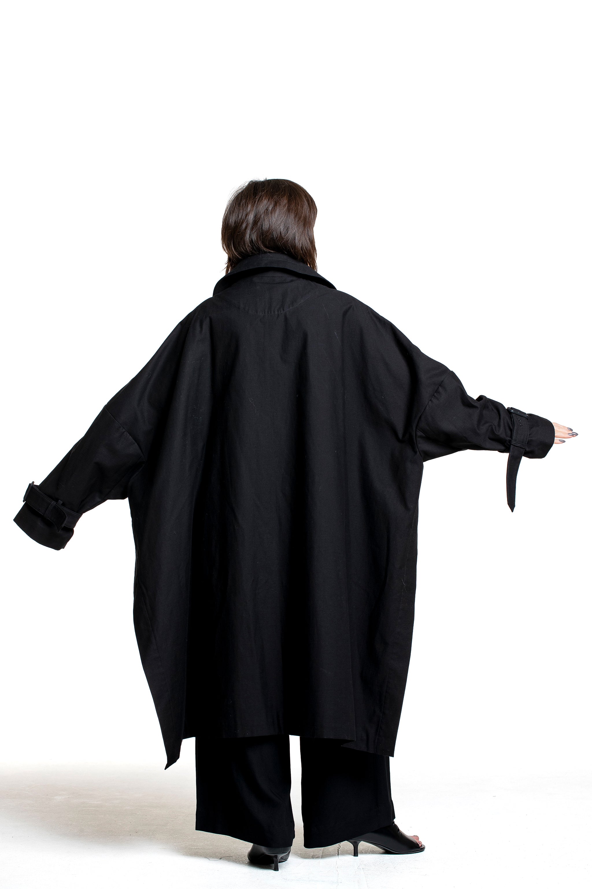 Yohji Yamamoto Damen Oversize Mantel schwarz Rückansicht