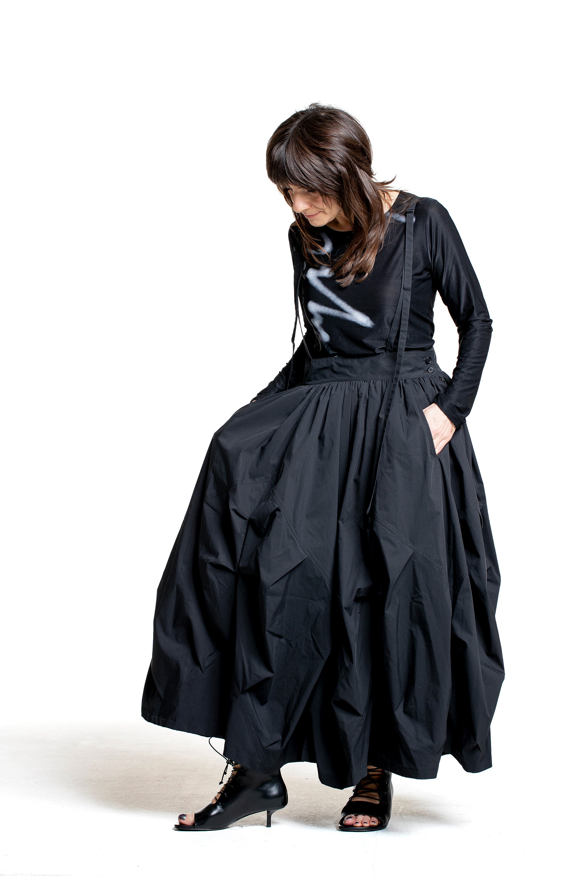 Yohji Yamamoto Damen Avantgarde Trägerrock schwarz Bewegung