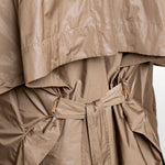 Issey Miyake Damen Avantgarde Mantel AERIAL STEEL beige Detail
